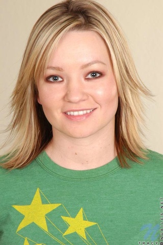 chica mona jovencita tracy verde