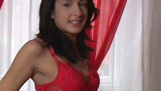 hot babe nicole shows