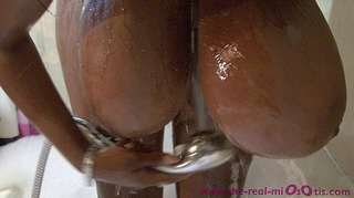 amateur ebony chick biggest