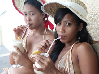 bronceada asiáticas lesbianas feasting