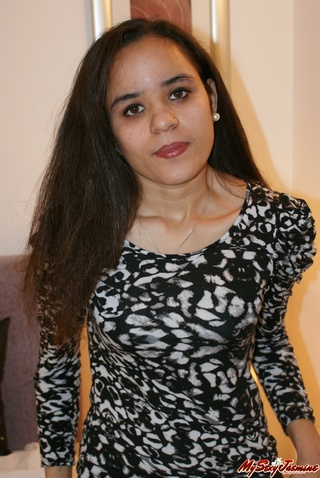 long-haired indias jovencita bonita