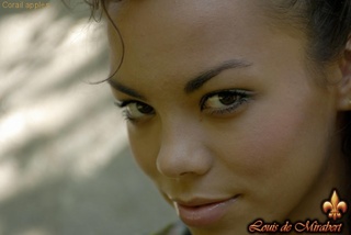 bonita swarthy chica checked