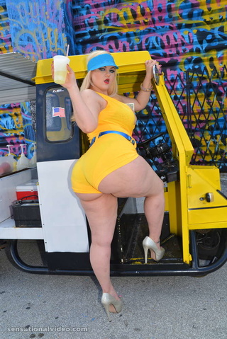 blonde fatty yellow suit