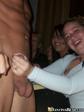 18+ jovencitas, fiesta, tetas naturales, uniforme