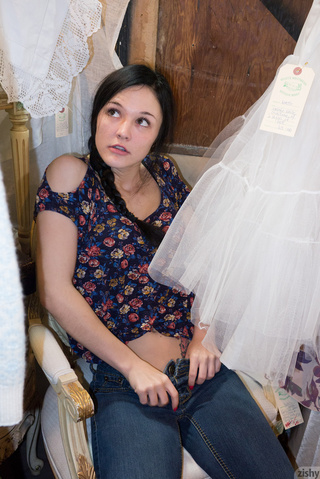 cute teen logan shows