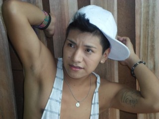 brunette sexyboy19cm