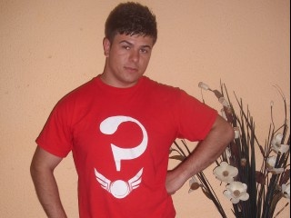 brunette crissgay