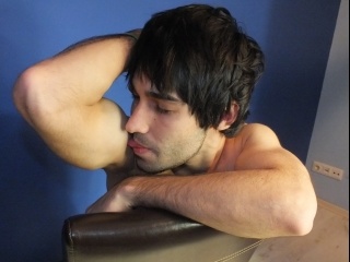 brunette rickyhalson perform butt