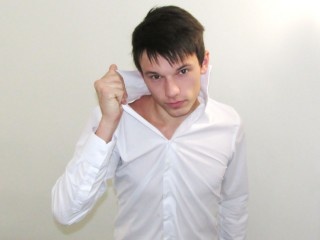 morena johnny perform de cerca