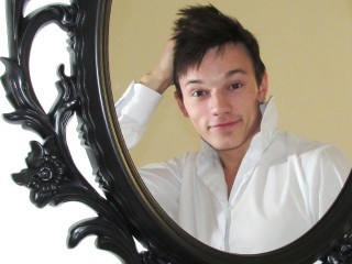 brunette johnny perform close