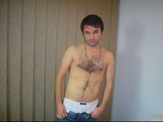 brunette sexyclaus perform close