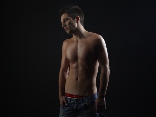 brunette razvi perform close