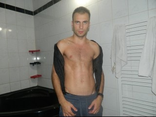 morena gavestonegay perform de cerca