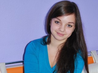 brunette beautyavelina perform dancing