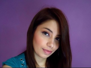 brunette anna