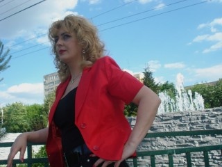 blonde sonnyaangel