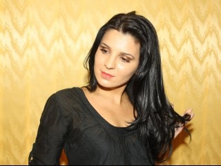 brunette emilly perform dancing