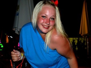 blonde laticagood