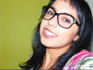 23 años, sexo en directo, sexo en directo chica, vestidas