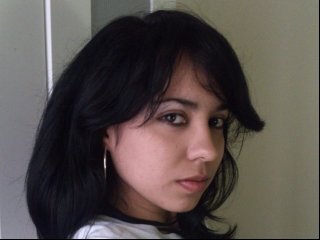 23 años, sexo en directo, sexo en directo chica, vestidas