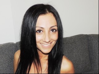 brunette betforme perform dancing
