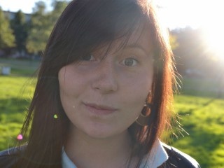 brunette salomeia