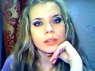23 años, sexo en directo, sexo en directo chica, vestidas