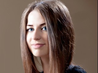 brunette real virgin perform
