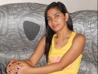 brunette nicole perform dancing