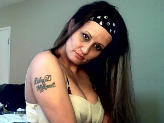 morena lovelee perform de cerca