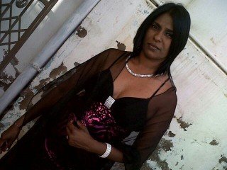 32 yo, mature live sex, shoulder length hair, straight