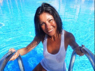 51 Yo Brunette Sweetmrsgabriele Willing To Perform: Cameltoe ...