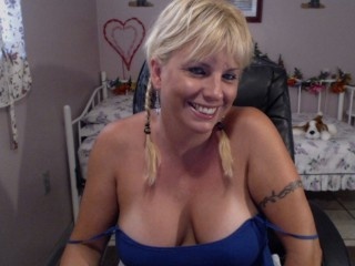 blonde janie perform anal