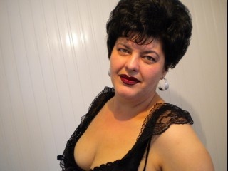 brunette lsophiee