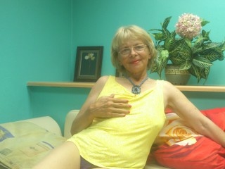 blonde sweetygranny perform anal
