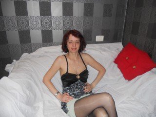41 yo, mature live sex, shoulder length hair, white