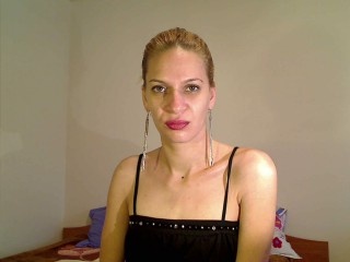 rubias juicyandreea69 perform cameltoe