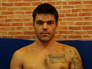 28 yo, gay live sex, short hair, white