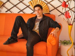 22 yo, gay live sex, short hair, white