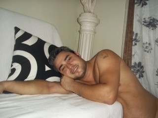 brunette loverman33