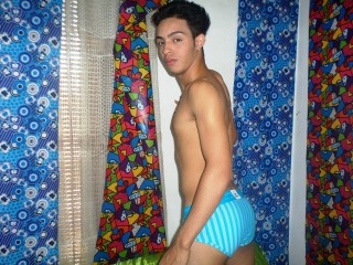brunette troy