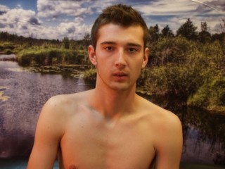 brunette paul perform close
