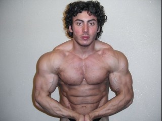 brunette muscleboy18yo perform anal