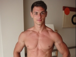 brunette ilias88 perform close