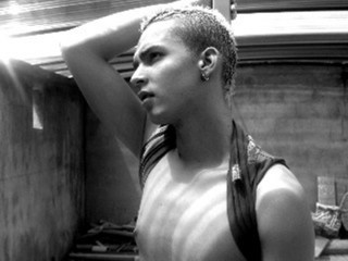 rubias julian romanas perform
