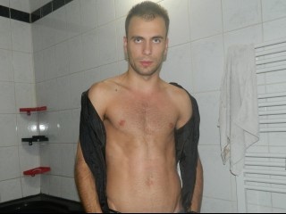 morena gavestonegay perform de cerca