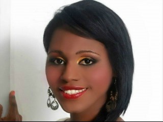brunette shakirablack perform anal