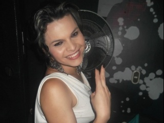 brunette venuxhotcum