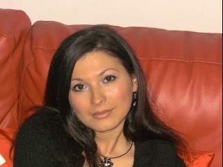 brunette cristina9