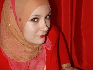 brunette rolahmuslim perform anal
